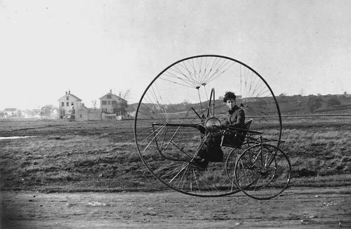 1880s tricycle, early transportation inventions, Victorian engineering, historical bicycles, Oldriev tricycle photo